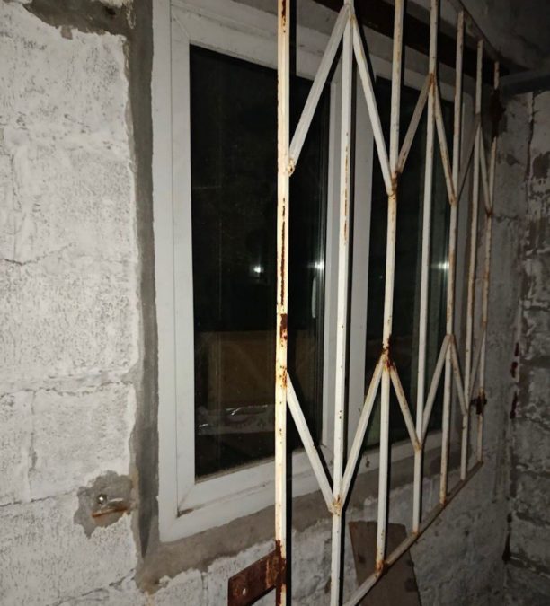 Рецидивіст переліз через паркан і обікрав домоволодіння у Новокодацькому районі - 27.12.2025