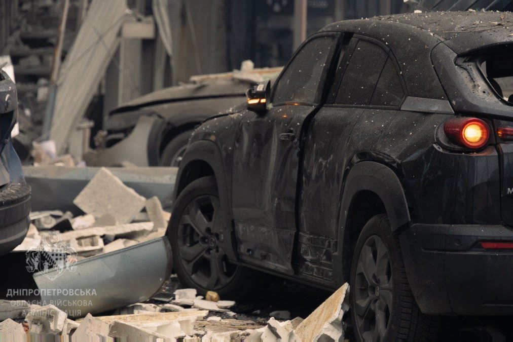 У Дніпрі вже 43 постраждалих через ранкову атаку: десятеро у важкому стані - 01.12.2025