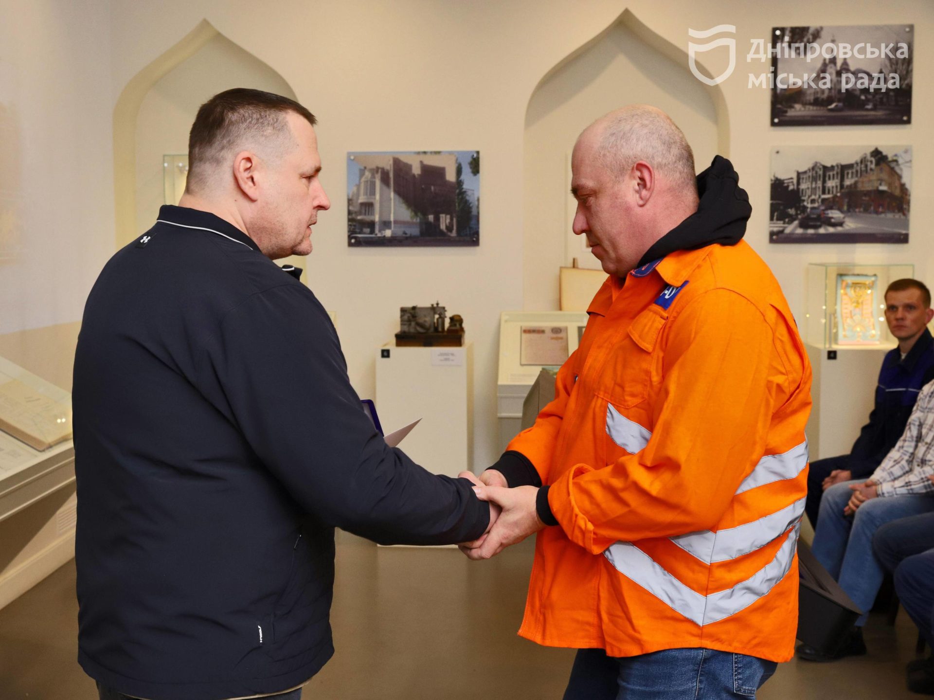 Філатов вручив героям-енергетикам медалі та відзнаки від міста - 12.12.2025