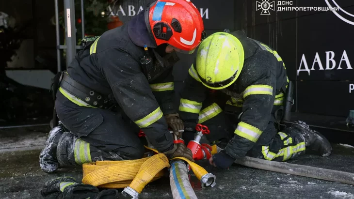 гасіння пожежі у приміщенні ресторану в Дніпрі