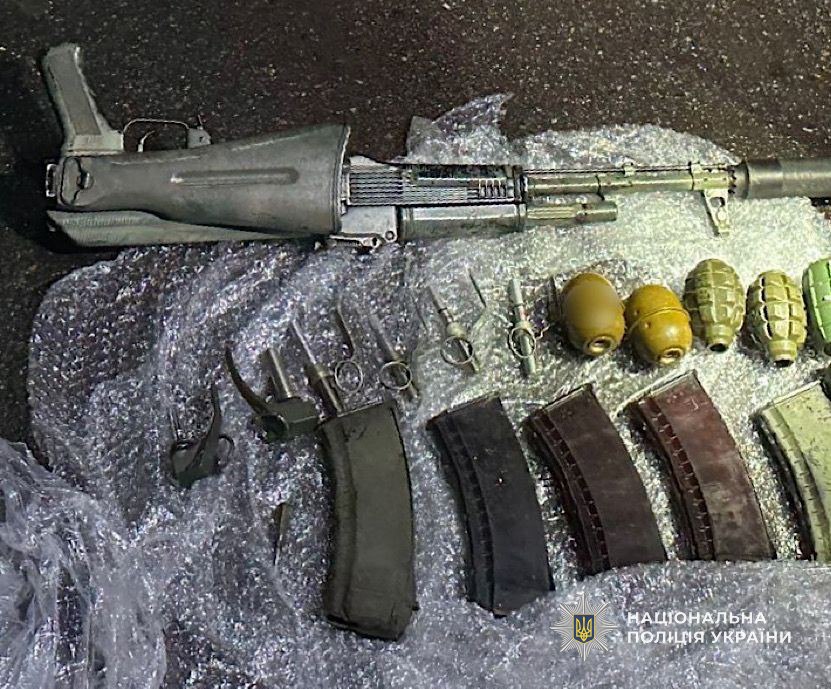 Продаж зброї у Кривому Розі: поліція та СБУ затримали чоловіка - 02.01.2026