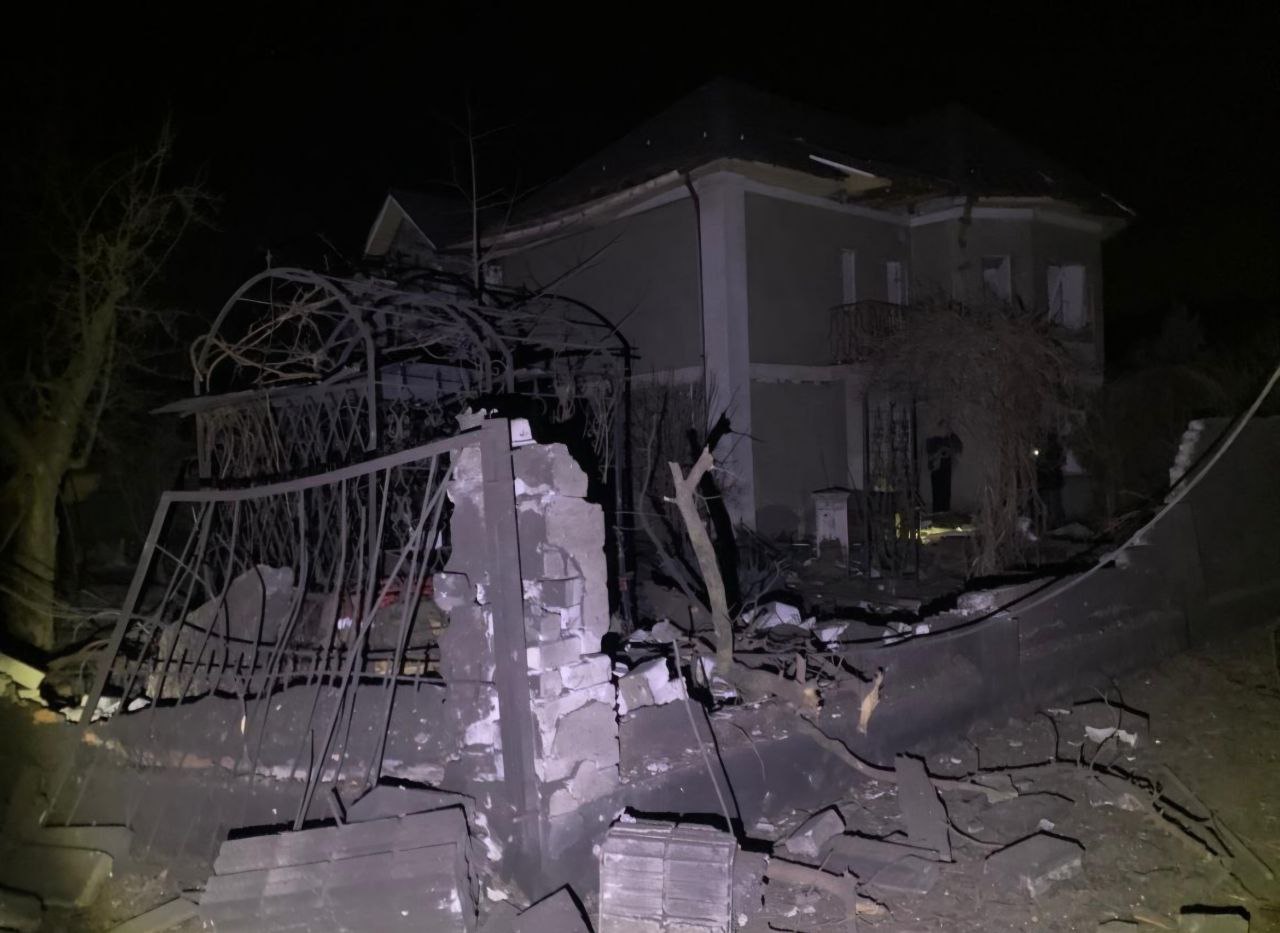 Є загиблі та поранена: наслідки нічної атаки на Кривий Ріг і Синельниківський район — 21.01.2026