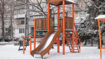 У Дніпрі оновили дитмайданчик на проспекті Науки, 108 - 5.01.2026