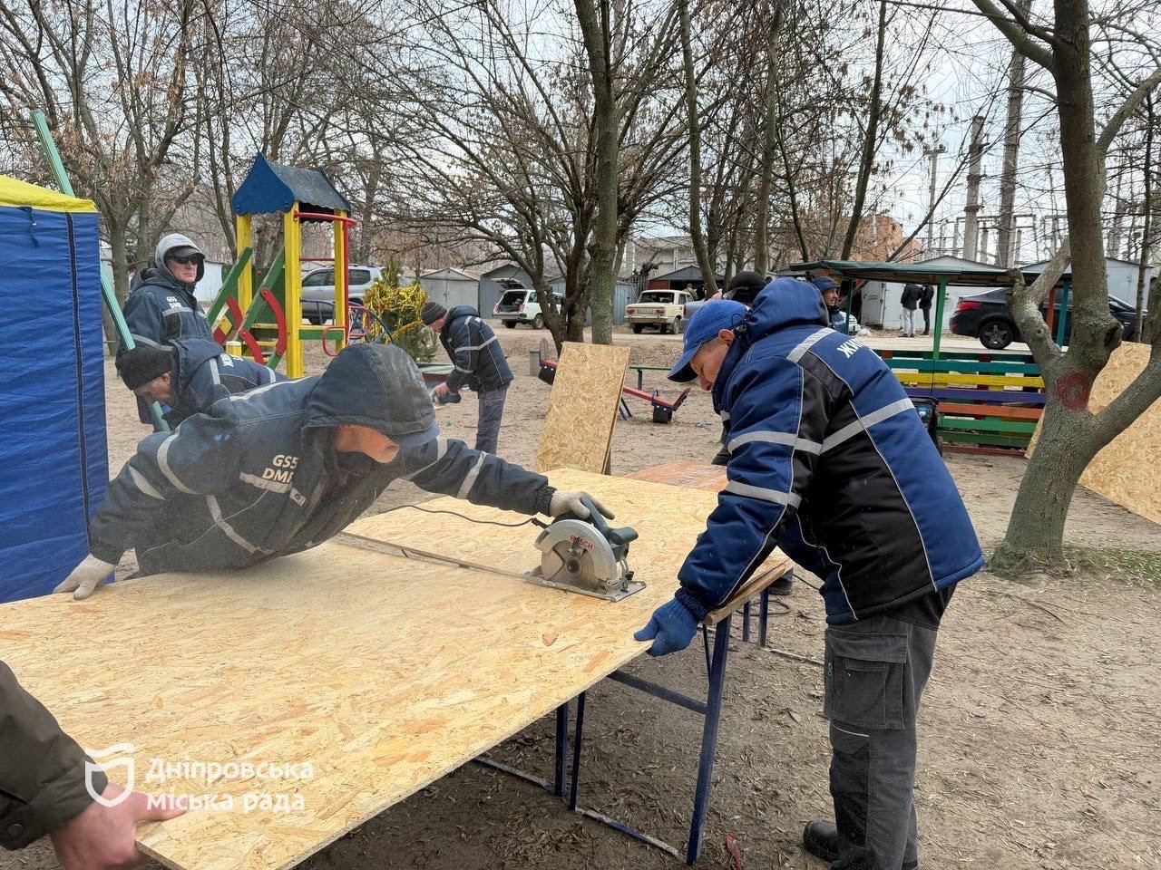 У Дніпрі оперативно ліквідовують наслідки ворожої атаки - 10.01.2026