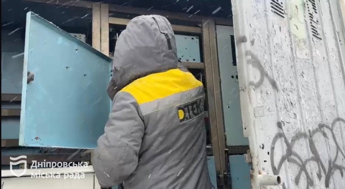 У Дніпрі міська влада разом із енергетиками робить усе можливе, щоб надати комунальні послуги мешканцям Лівобережжя у повному обсязі - 11.01.2026