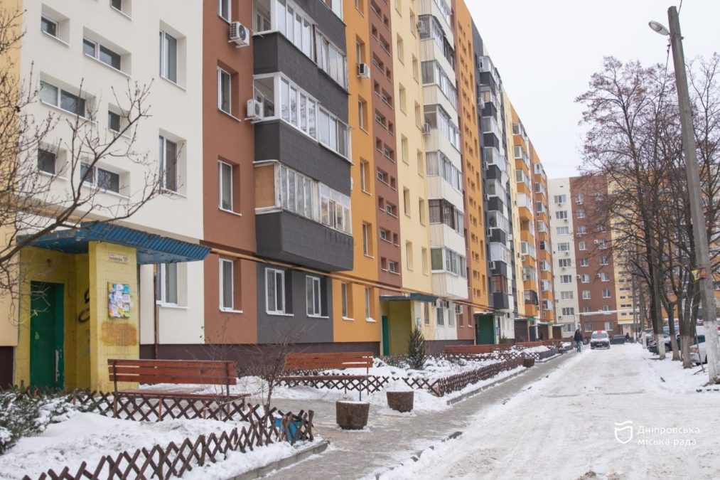 Задля безпеки та комфорту мешканців: як ОСББ Дніпра забезпечують порядок узимку