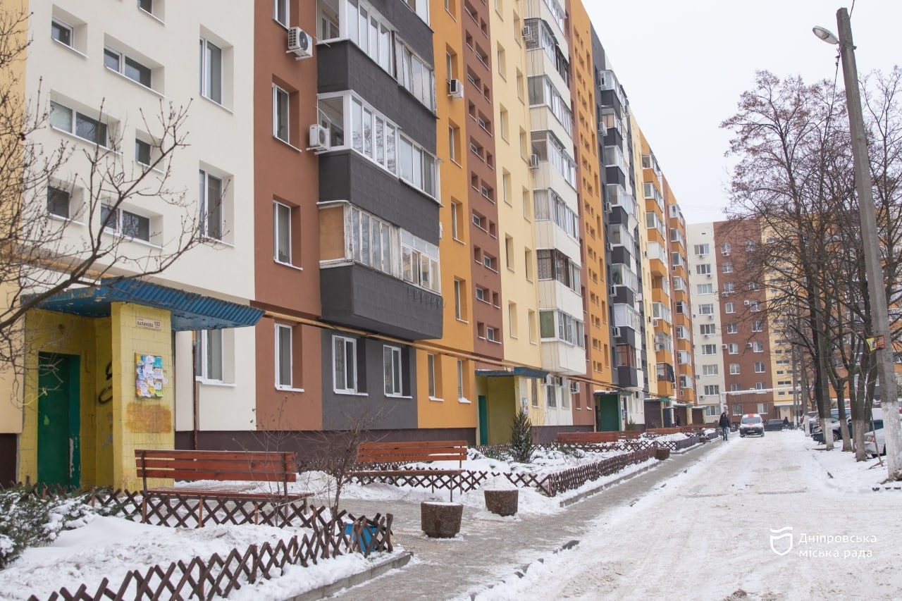 Задля безпеки та комфорту мешканців: як ОСББ Дніпра забезпечують порядок узимку
