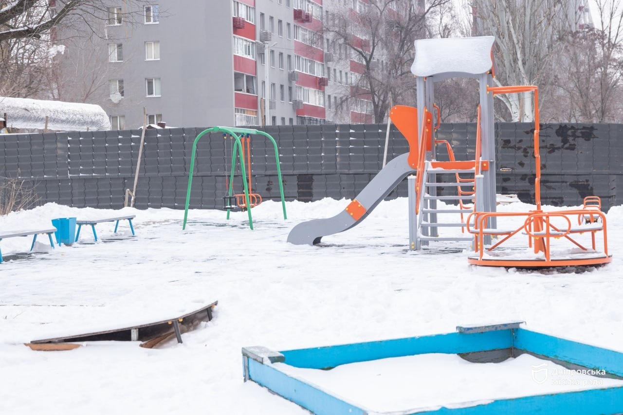 Задля безпеки та комфорту мешканців: як ОСББ Дніпра забезпечують порядок узимку