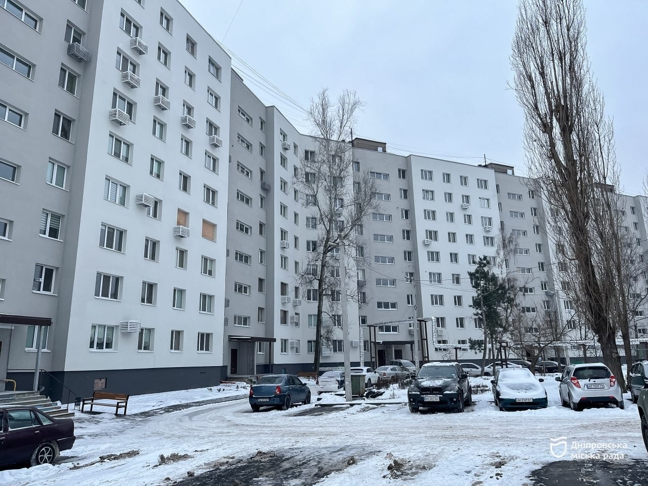 У Дніпрі молодь вшанувала пам'ять загиблих унаслідок ракетного удару по житловому будинку - 14.01.2026