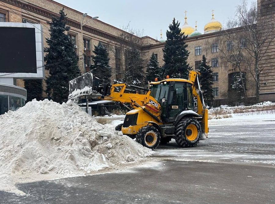 Комунальні служби Дніпра працюють у посиленому режимі через нічні опади
