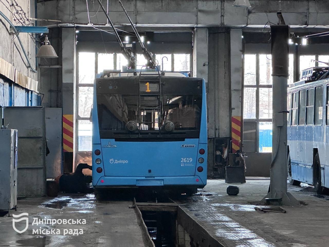 У Дніпрі більш ніж на 20% зменшили кількість електротранспорту на лінії для зниження навантаження на електросистему - 26.01.2026