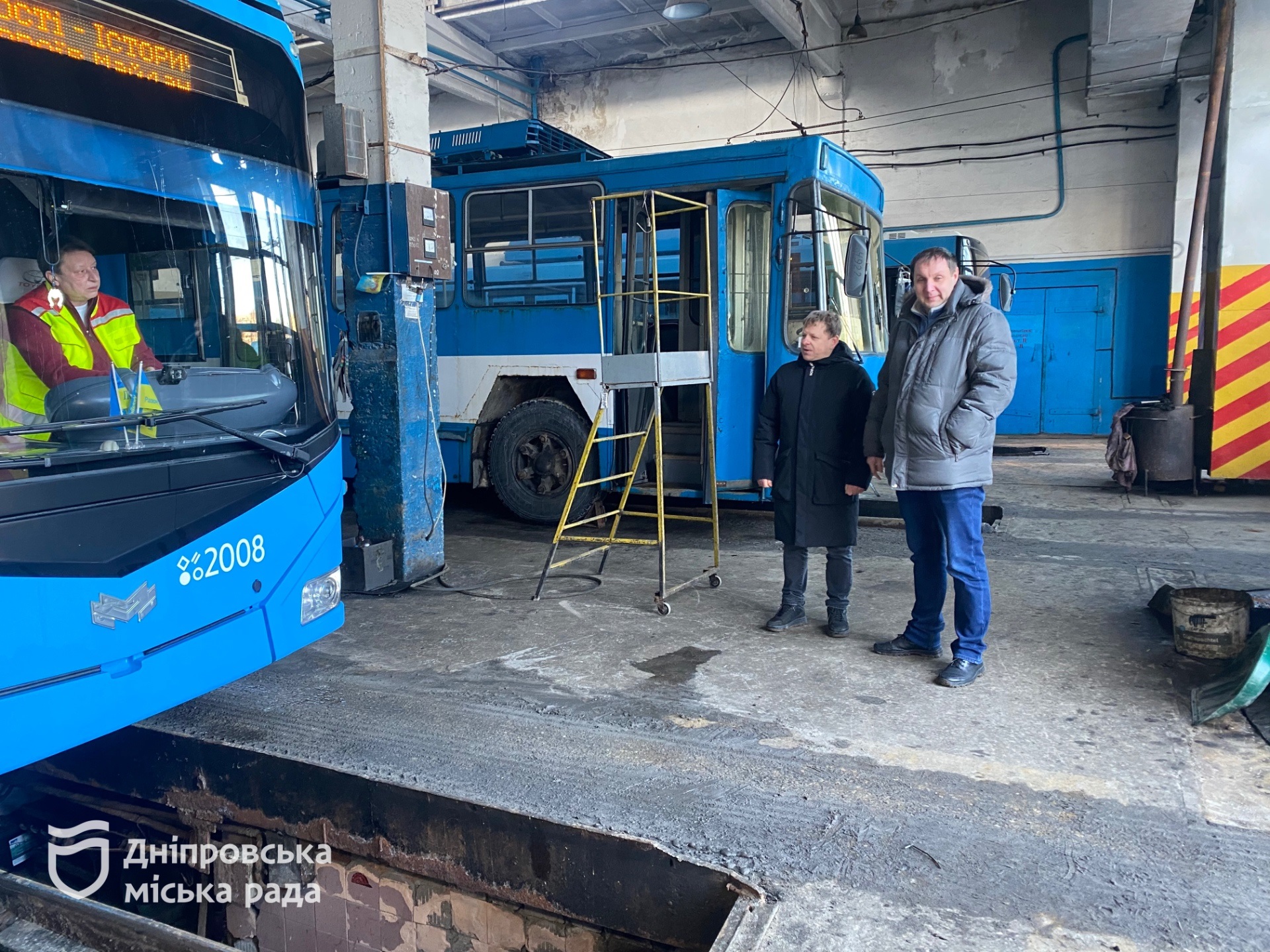 У Дніпрі більш ніж на 20% зменшили кількість електротранспорту на лінії для зниження навантаження на електросистему - 26.01.2026