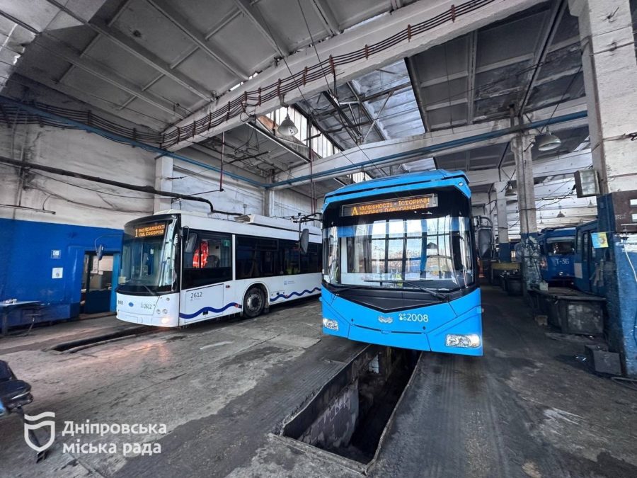 У Дніпрі більш ніж на 20% зменшили кількість електротранспорту на лінії для зниження навантаження на електросистему - 26.01.2026