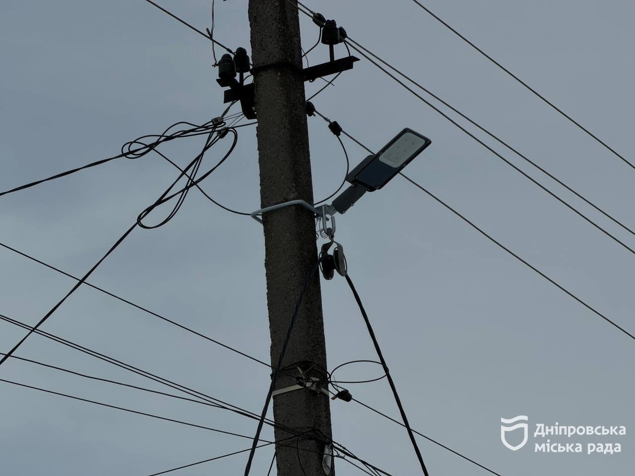 У Дніпрі модернізують вуличне освітлення та перевіряють стан укриттів - 27.01.2026