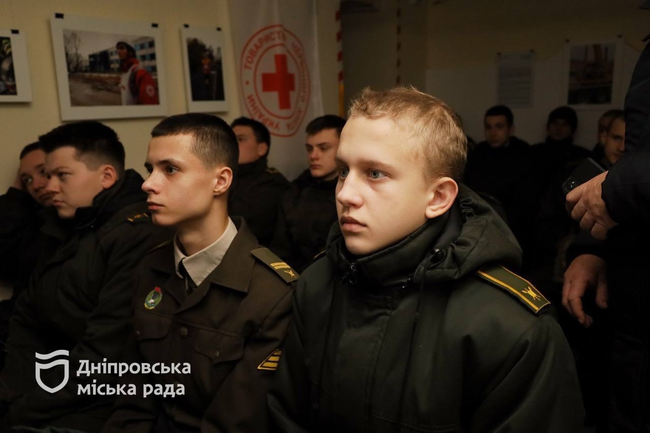 У Музеї історії Дніпра до дня пам’яті Героїв Крут провели тематичну лекцію для учнів ліцею з посиленою військовою і фізичною підготовкою - 29.01.2026