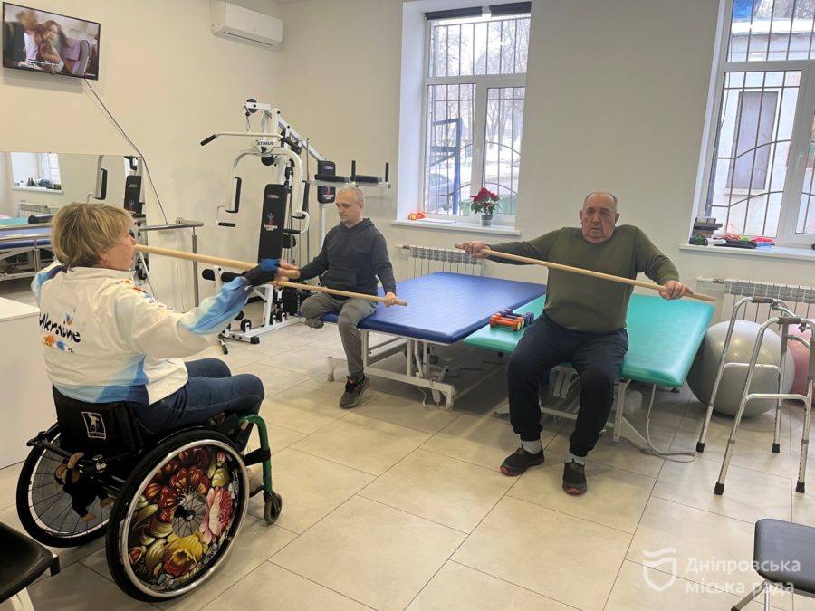 Центр соціальної адаптації Дніпра реабілітує евакуйованих людей поважного віку - 29.01.2026