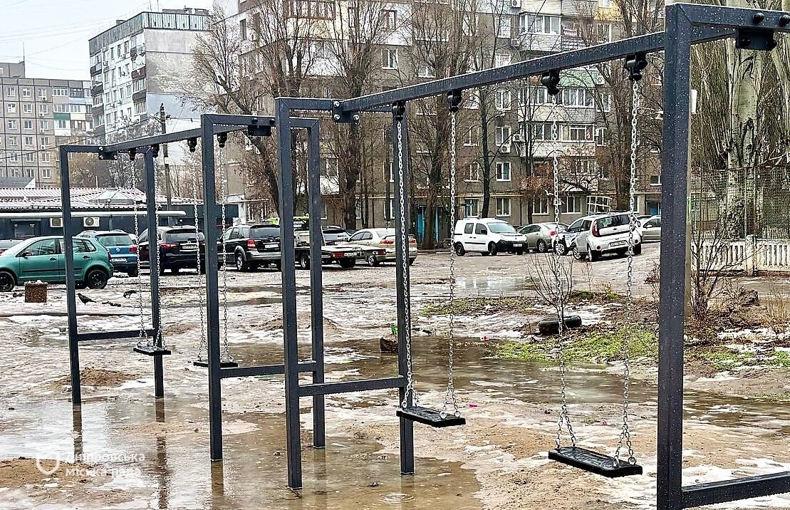 У Дніпрі оновлюють дитячі майданчики задля безпеки малечі - 30.01.2026