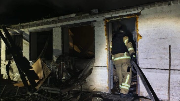 Наслідки обстрілу приватних будинків у Дніпропетровській області