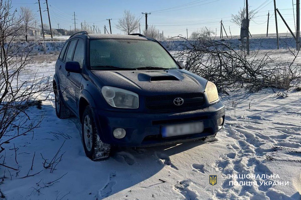 Наживалися на продажах гуманітарних автомобілів, ввезених для потреб ЗСУ: у Кривому Розі затримали двох мешканців - 26.01.2026