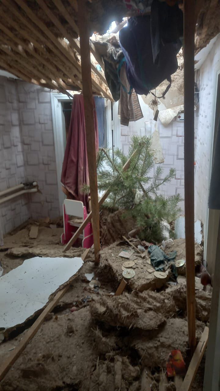 На Дніпропетровщині двоє людей постраждали через ворожий безпілотник - 6.01.2026