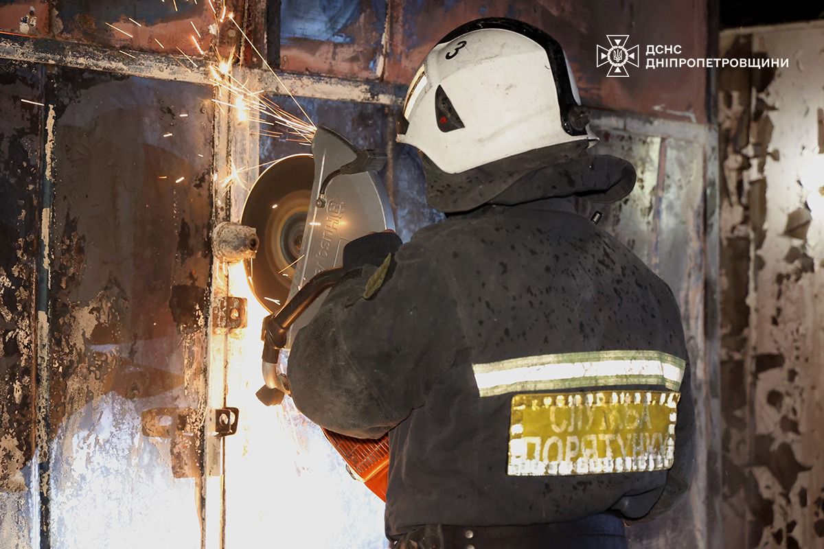 У ДСНС показали наслідки нічного удару по Дніпру та області - 10.01.2026