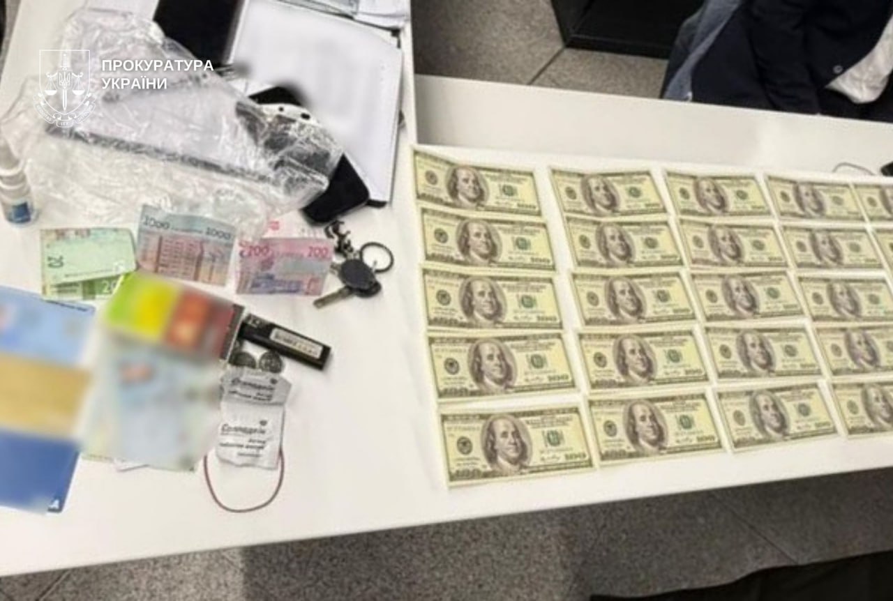 10 тисяч доларів за незаконний виїзд: у Дніпрі викрили організатора схеми переправлення через кордон - 23.01.2026