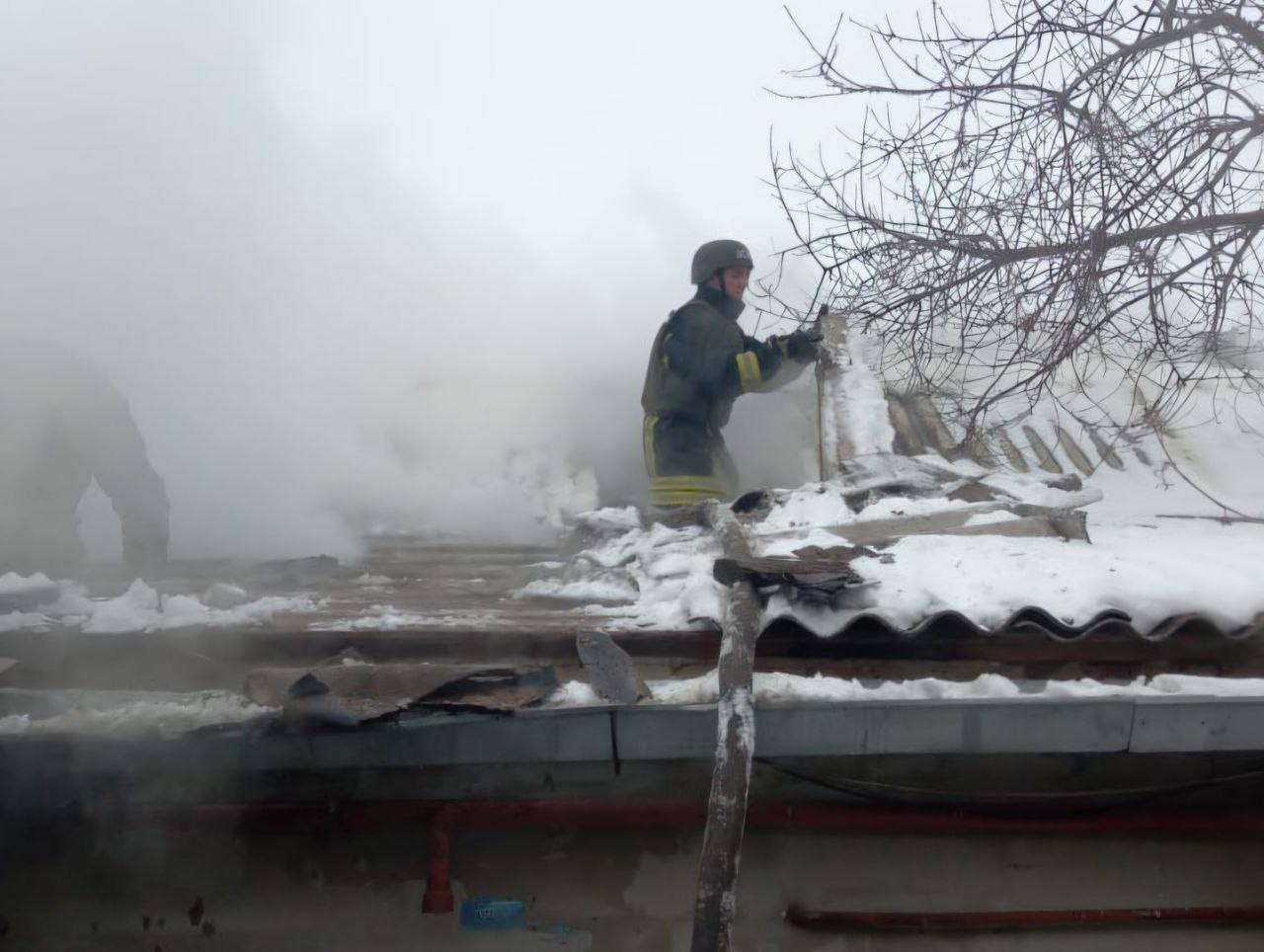 Ворог обстріляв Нікопольщину: троє поранених, пошкоджені будинки та інфраструктура