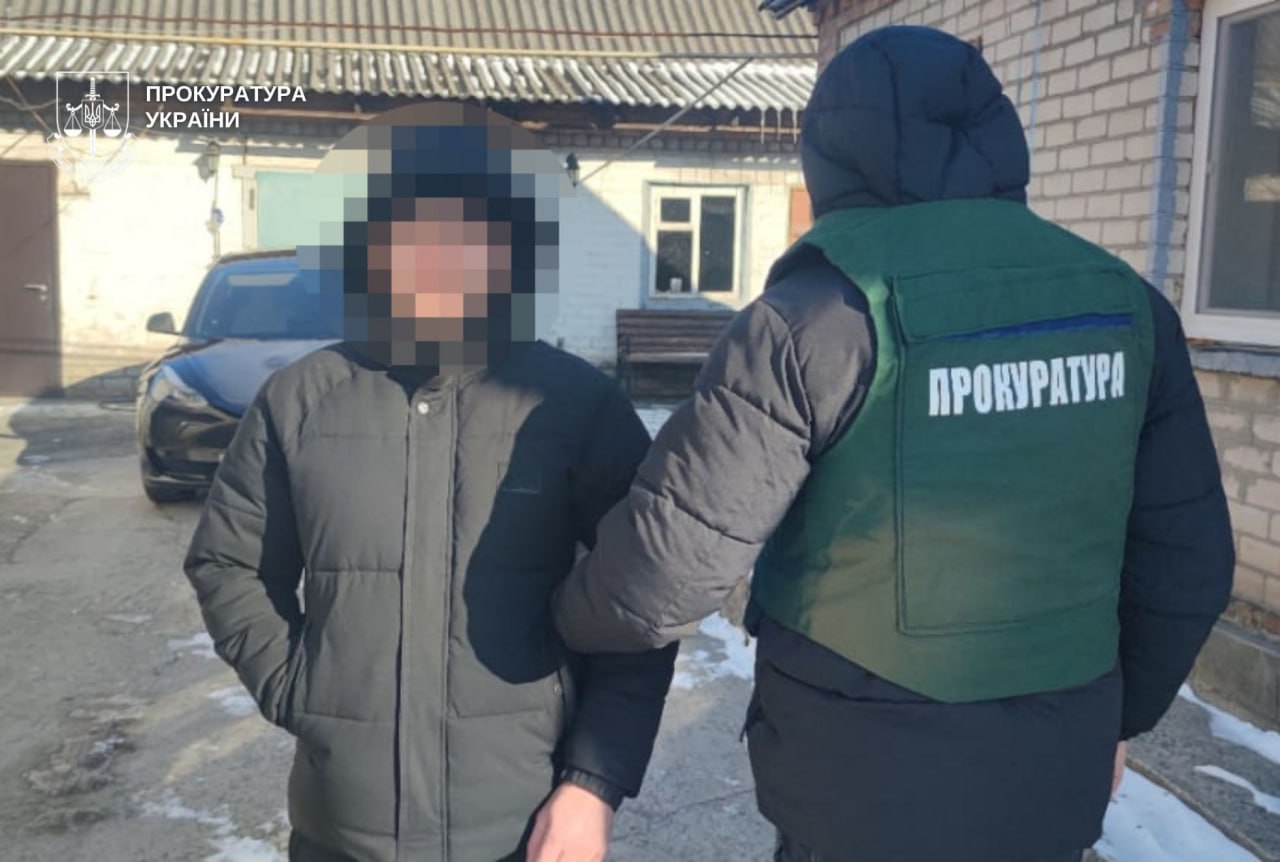 Наживалися на продажах гуманітарних автомобілів, ввезених для потреб ЗСУ: у Кривому Розі затримали двох мешканців - 26.01.2026