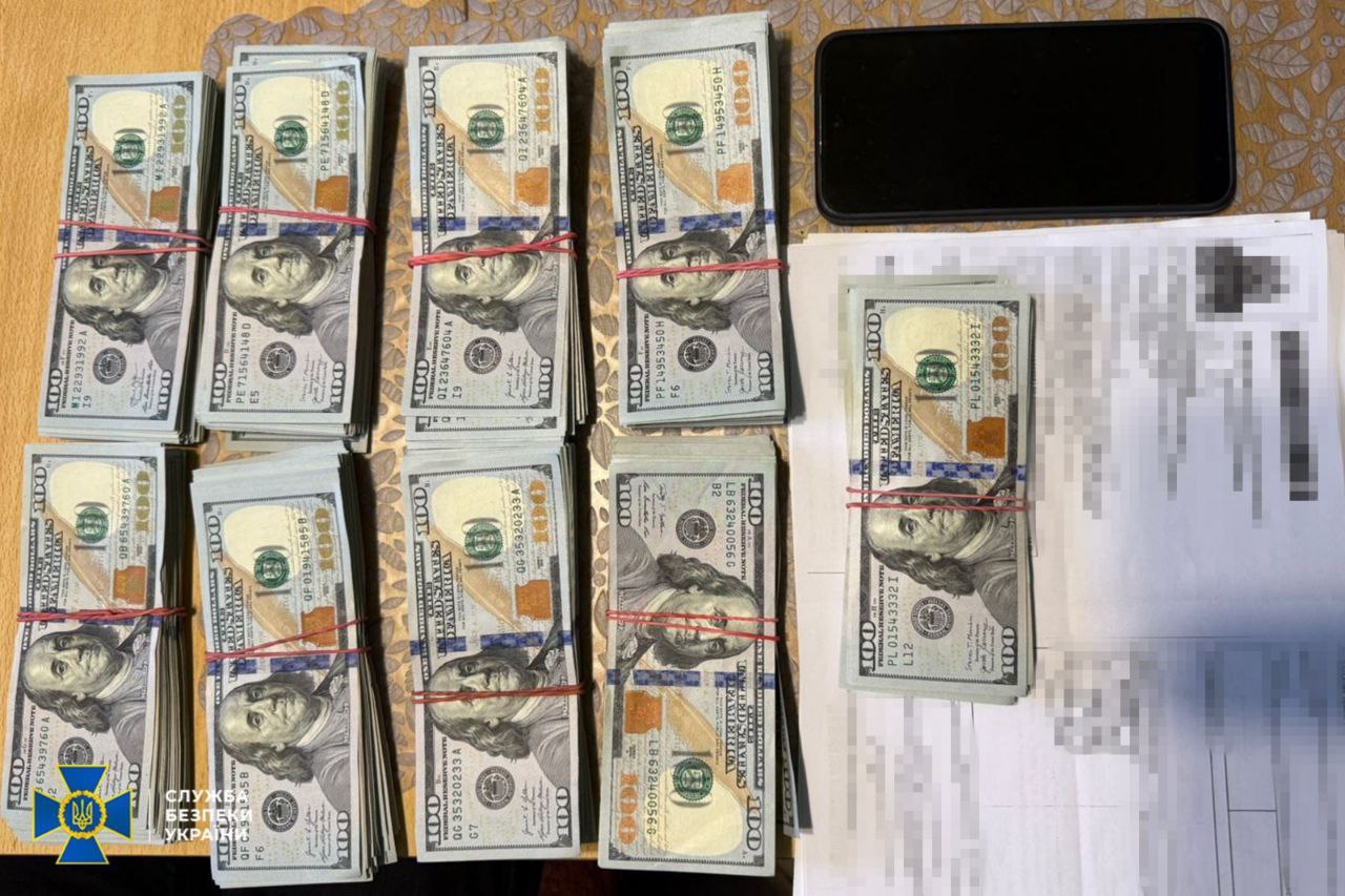 На Дніпропетровщині викрили схему ухилення від мобілізації: у голови ВЛК знайшли понад $300 тисяч