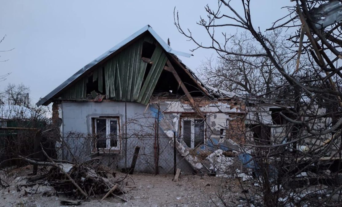 Наслідки обстрілу приватних будинків у Дніпропетровській області