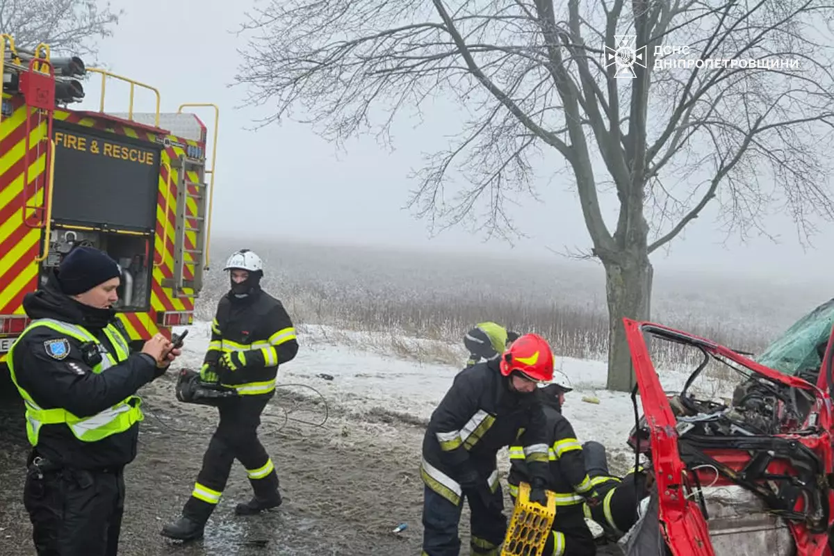 Сім авто потрапили в аварію на Криворізькому шосе у Дніпрі - 28.01.2026