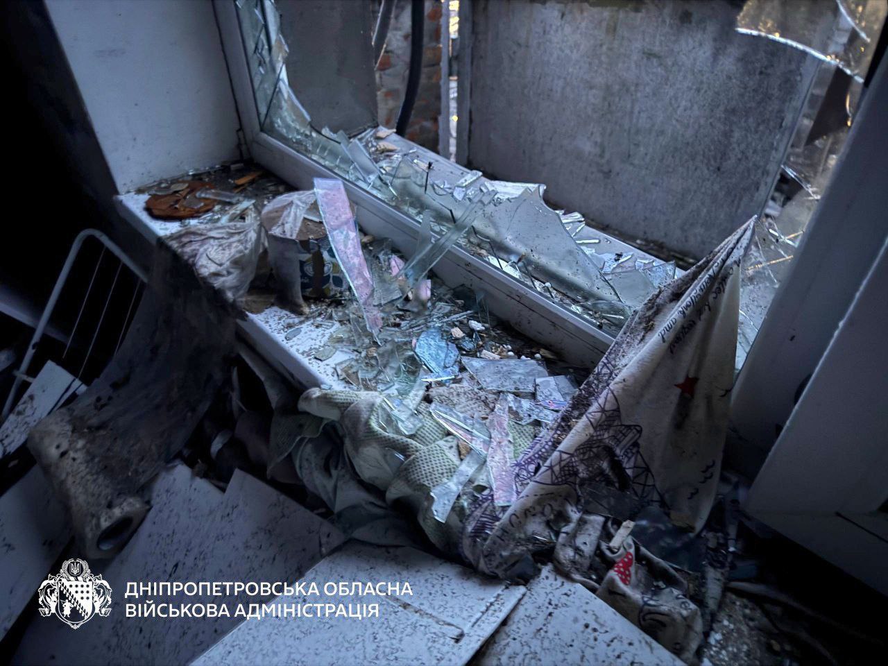 4 поранених, серед них – діти: вночі ворог масовано атакував Дніпро і район ракетами та безпілотниками - 12.02.2026