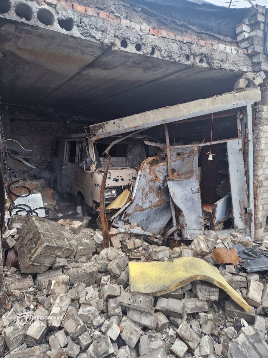 Через ворожу атаку дронів 6 лютого у Дніпрі пошкоджено 18 тролейбусів