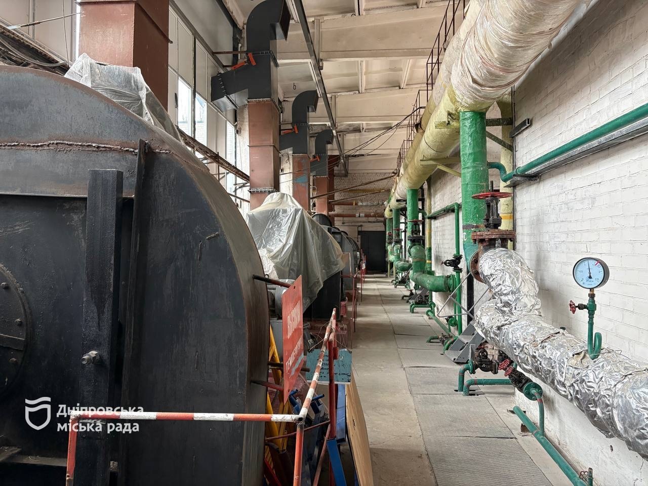 Попри складний опалювальний сезон у дніпровському КП «Теплоенерго» проводять планові та аварійні ремонти