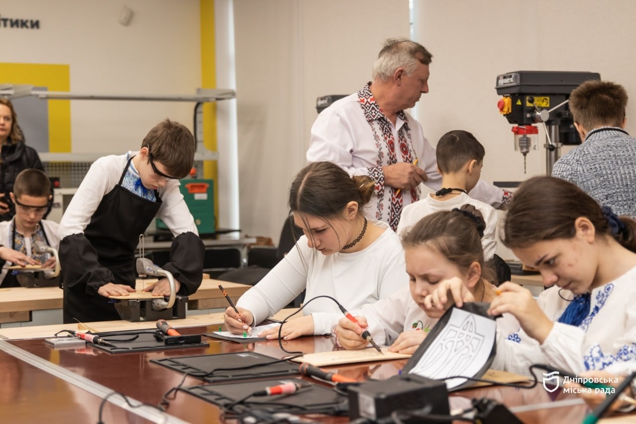 У школах Дніпра за завданням мера Філатова продовжують оновлювати кабінети трудового навчання та технологій - 16.02.2026