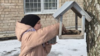 GREEN-ED. Зелена освіта Дніпра — встановлення годівничок на територіях закладів освіти