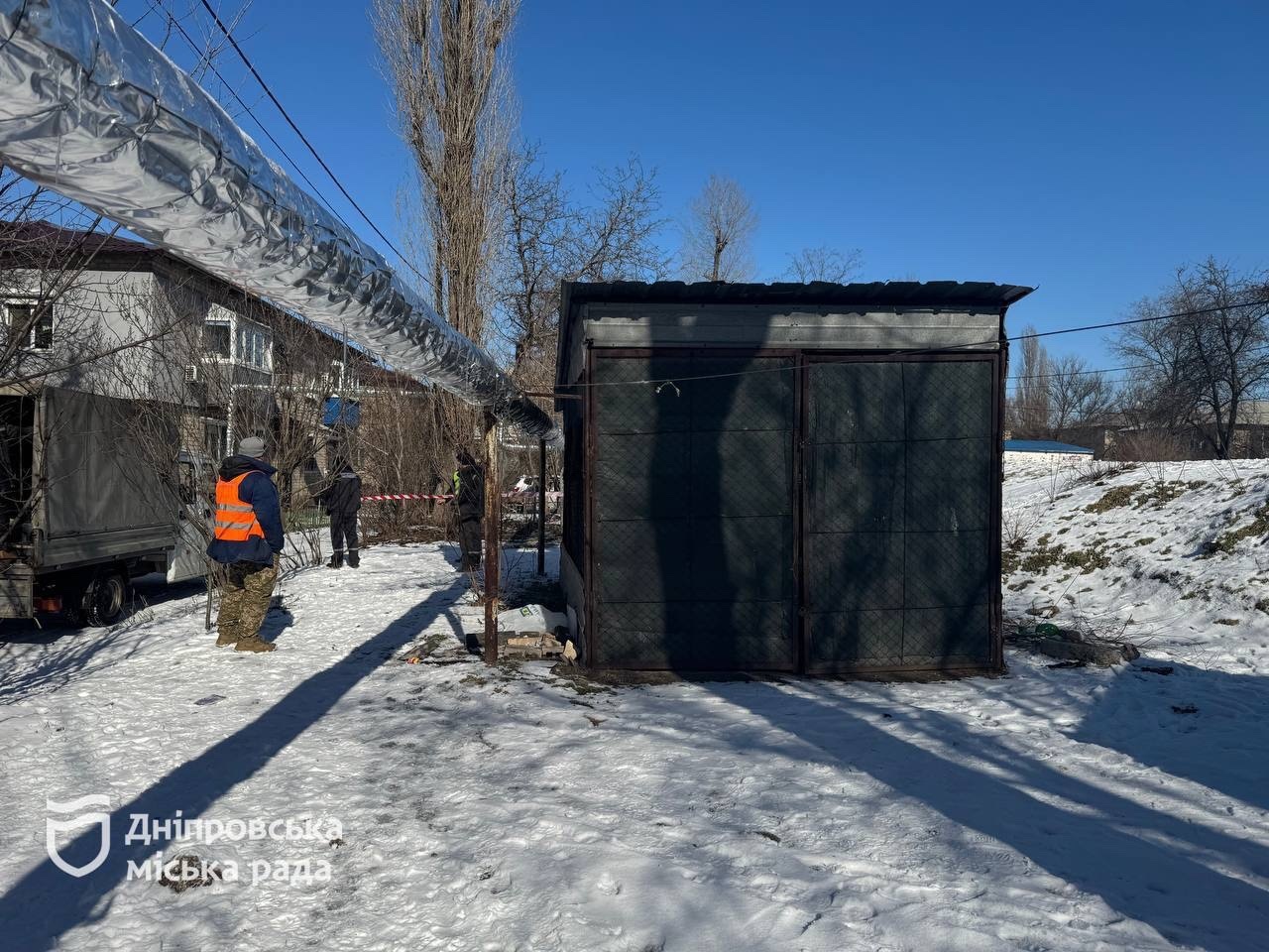 У Дніпрі на прохання мешканців демонтували чергову незаконно встановлену конструкцію — гараж по вул. Латвійській