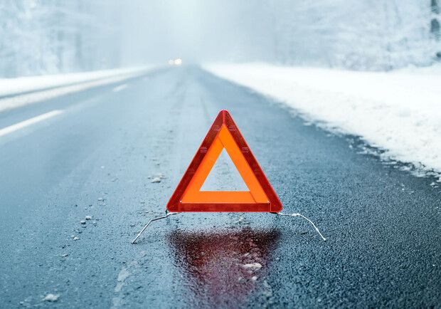 Сьогодні, 21 лютого у Дніпрі та області збережеться ожеледиця: оголошено жовтий рівень небезпеки