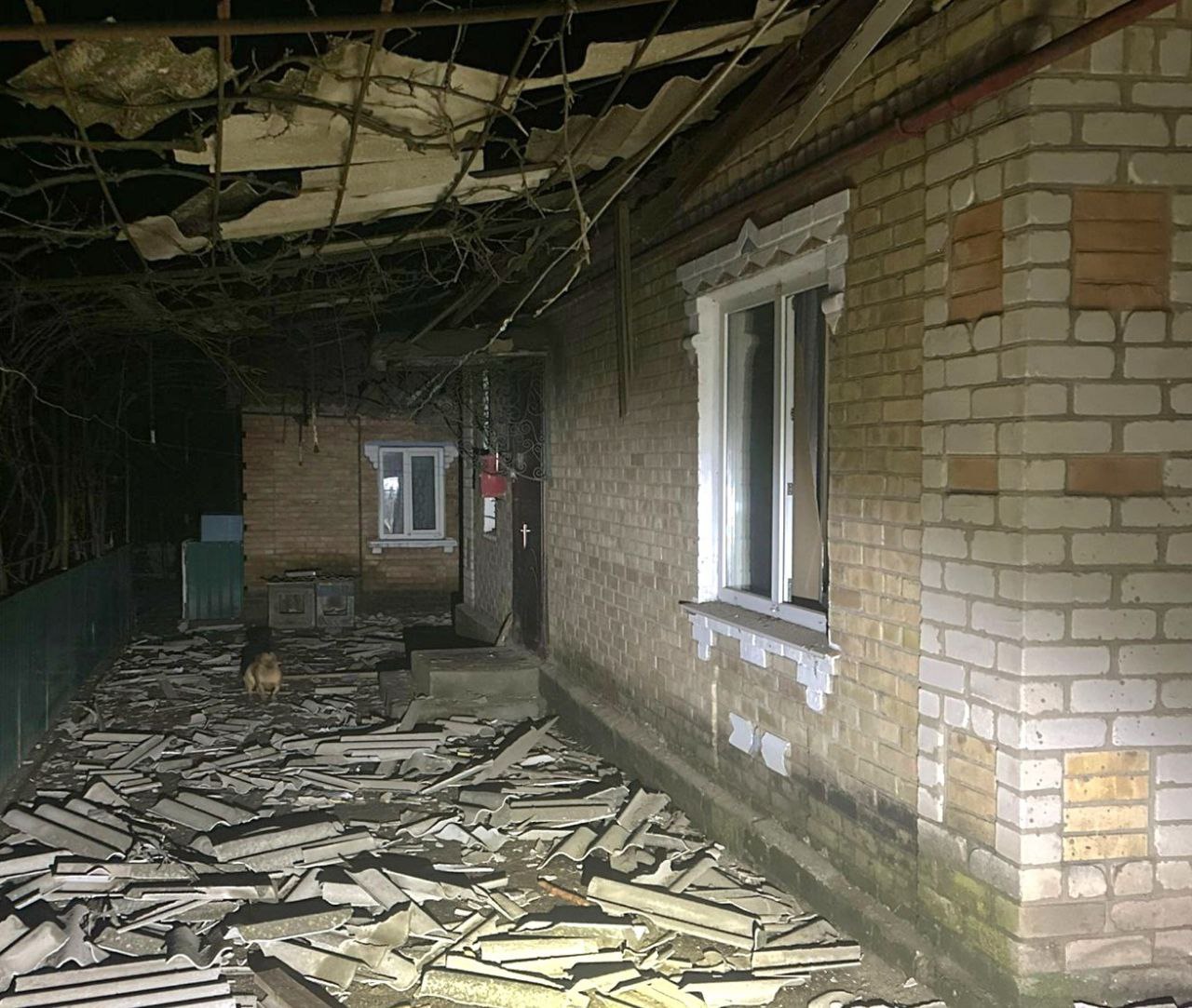 Ворог 16 разів атакував Дніпропетровщину: пошкоджені будинки та інфраструктура