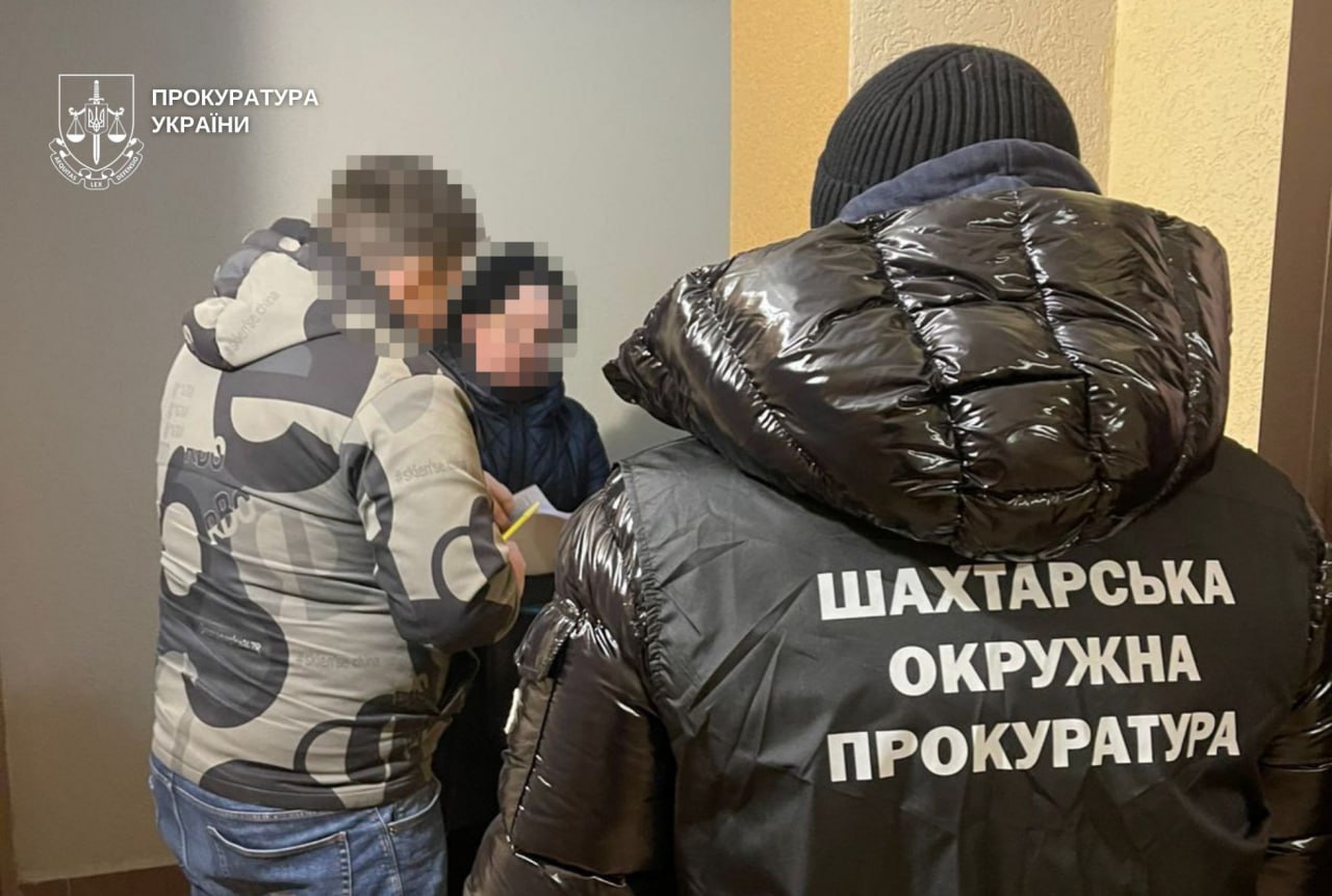 На Дніпропетровщині підозрюють директора фірми у постачанні неякісного вугілля для школи на 1,5 млн грн