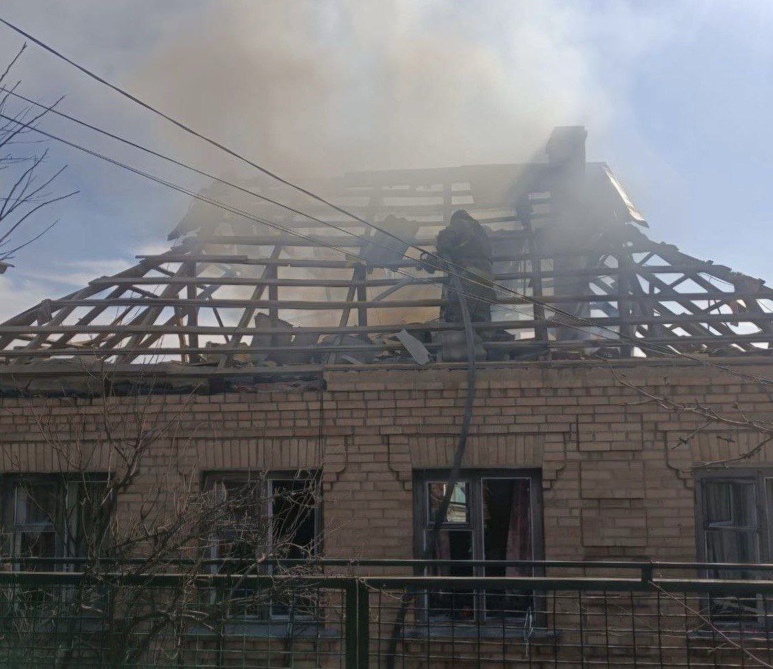 Жорстоко побили військового ЗСУ та все знімали на телефони: у Дніпрі двом підліткам повідомили про підозру у замаху на вбивство