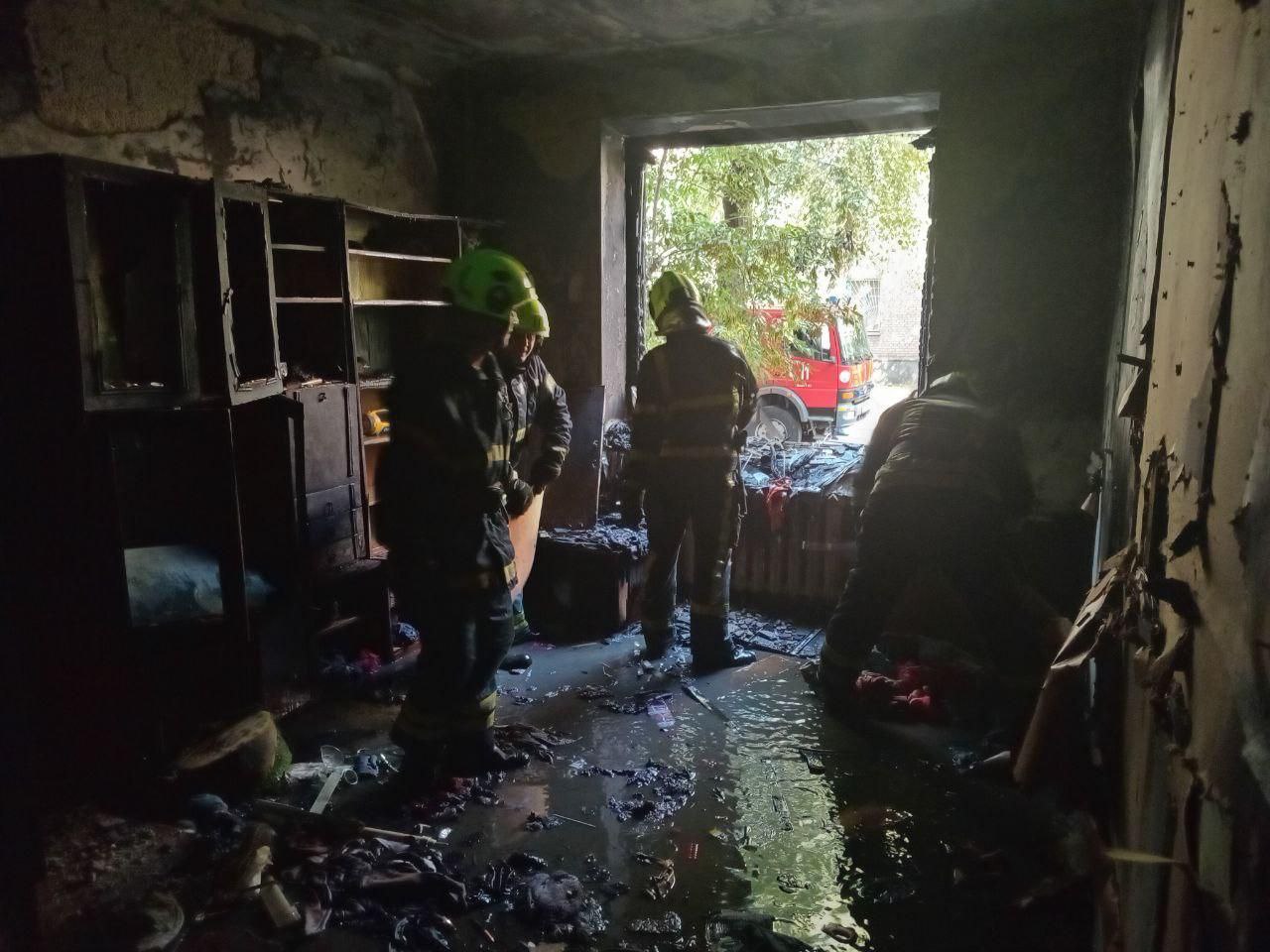 У Кривому Розі матір судитимуть за загибель двох маленьких дітей на пожежі в закритій квартирі