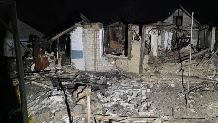 зруйнований приватний будинок після ворожих атак на Дніпропетровщині