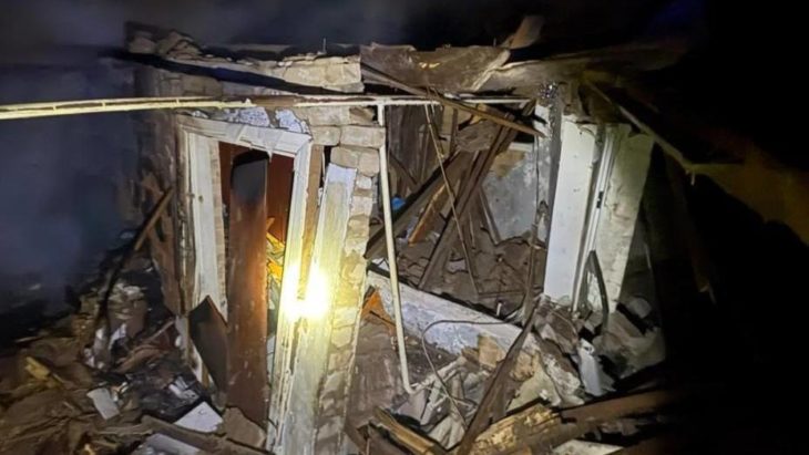 зруйнований приватний будинок після ворожих атак на Дніпропетровщині