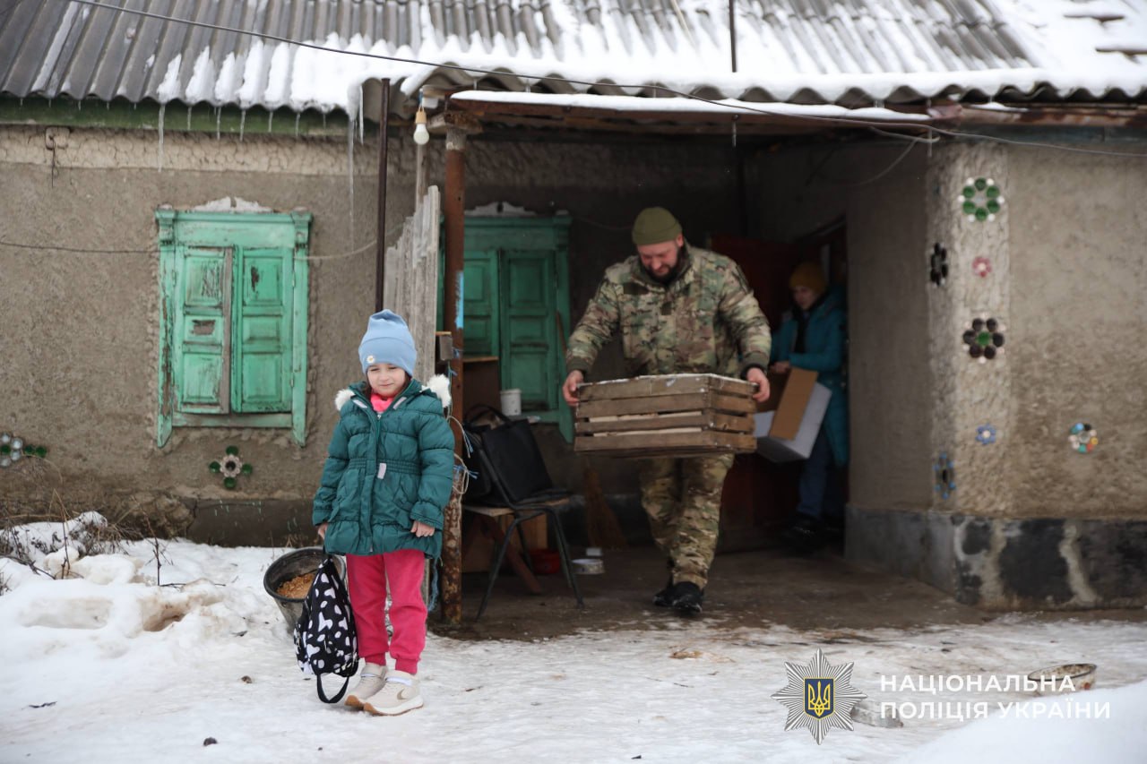 Поліцейські «Білі янголи» продовжують рятувати сім’ї на Дніпропетровщині - 01.02.026