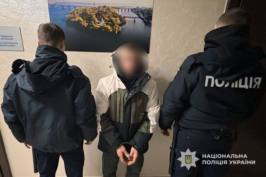 У Дніпрі чоловік підпалив автомобіль - 02.02.2026