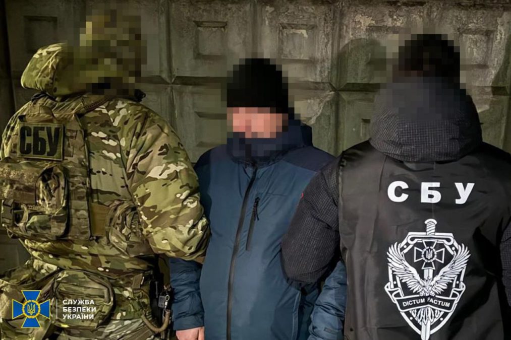По Україні нейтралізували ще 6 «ухилянтських схем»: у Кривому Розі затримали двох місцевих