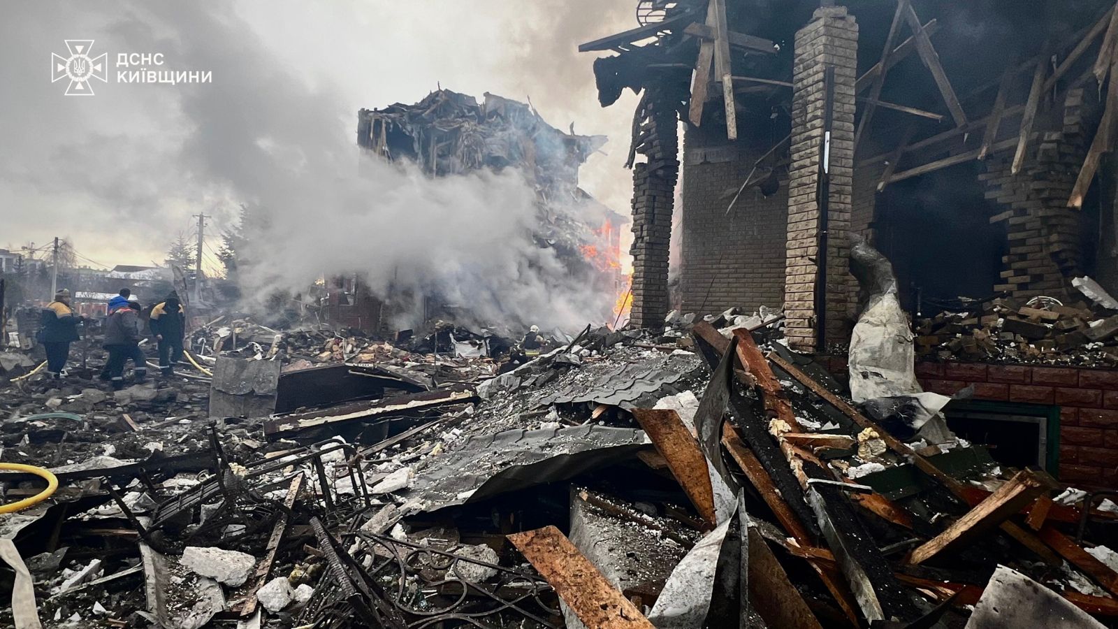 Масована атака на Київщину: є загиблий і поранені