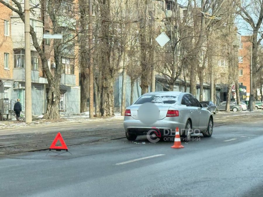 У Дніпрі на проспекті Богдана Хмельницького авто збило пішохода - 23.02.2026