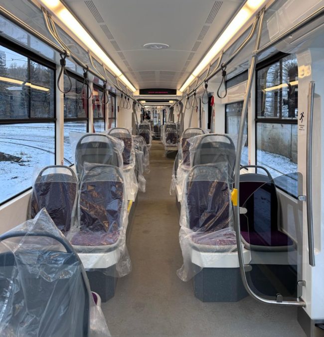 Перший низькопідлоговий трамвай тестують у Дніпрі - 23.02.2025